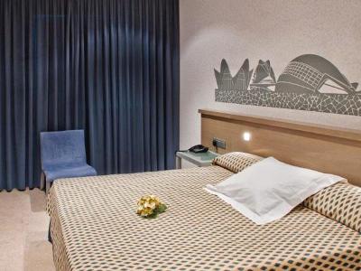 bedroom 2 - hotel mas camarena - paterna, spain