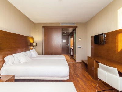 bedroom 3 - hotel azz valencia congress - paterna, spain