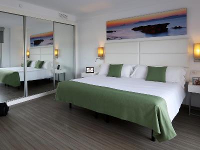 bedroom 2 - hotel axelbeach ibiza - adults only - sant antoni de portmany, spain
