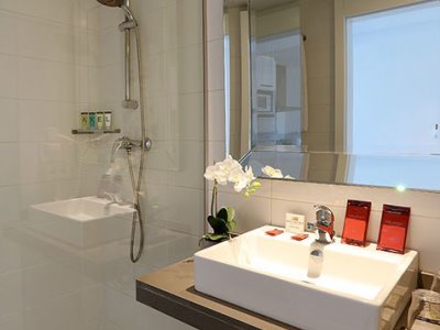 bathroom 1 - hotel axelbeach ibiza - adults only - sant antoni de portmany, spain