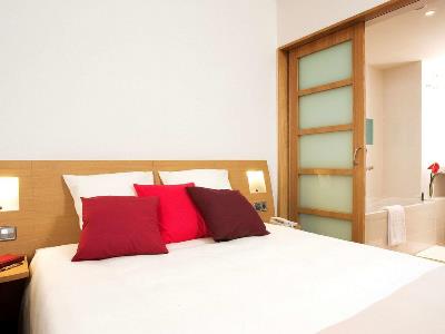 bedroom - hotel novotel barcelona cornella - cornella de llobregat, spain