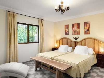 bedroom 12 - hotel suites cortijo fontanilla - conil frontera, spain