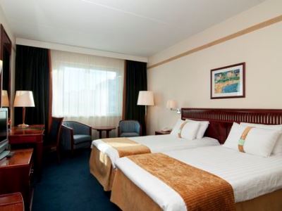 bedroom 2 - hotel holiday inn helsinki - expo - helsinki, finland