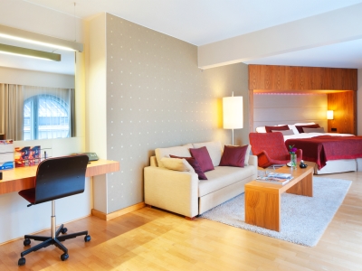 junior suite - hotel radisson blu royal helsinki - helsinki, finland