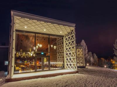 restaurant - hotel arctic treehouse - rovaniemi, finland