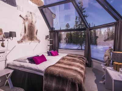 bedroom 1 - hotel santa's hotel aurora (glass view room) - luosto, finland
