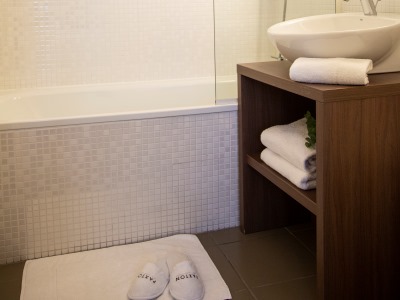 bathroom 6 - hotel paxton paris mlv - ferrieres en brie, france
