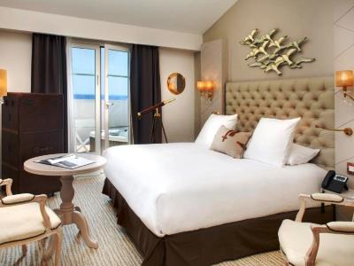 bedroom 1 - hotel grand hotel des sablettes plage - la seyne sur mer, france