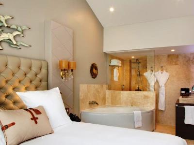 bedroom 2 - hotel grand hotel des sablettes plage - la seyne sur mer, france