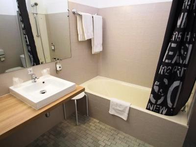 bathroom 1 - hotel adonis lyon est artys - saint priest, france
