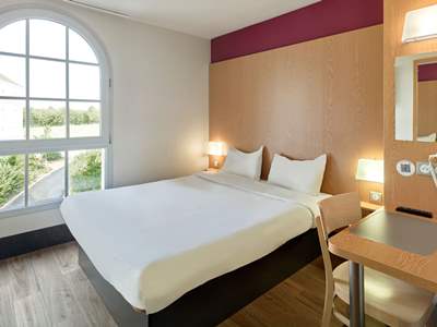 bedroom - hotel b and b hotel near disneyland paris - paris disneyland, france