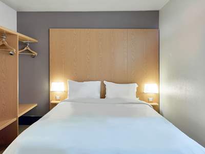 bedroom 1 - hotel b and b hotel near disneyland paris - paris disneyland, france