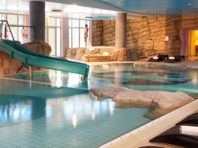 indoor pool - hotel dream castle - paris disneyland, france