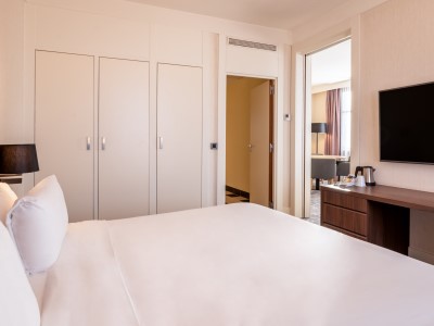 bedroom 10 - hotel radisson blu marne la vallee - paris disneyland, france