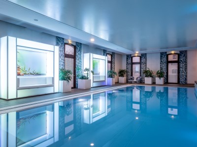 indoor pool - hotel radisson blu marne la vallee - paris disneyland, france