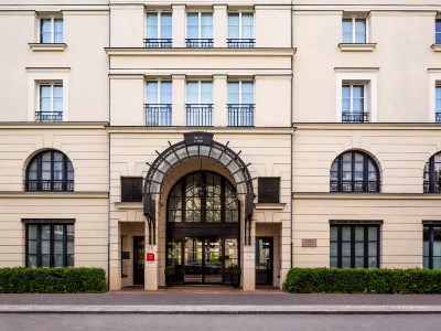 exterior view - hotel aparthotel adagio serris - val d'europe - paris disneyland, france
