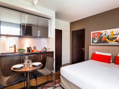 bedroom 1 - hotel aparthotel adagio serris - val d'europe - paris disneyland, france