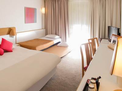bedroom 2 - hotel novotel pont de l'arc fenouilleres - aix en provence, france