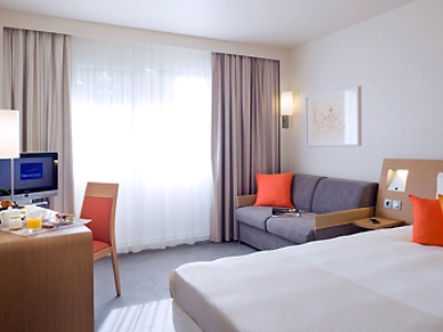 bedroom - hotel novotel beaumanoir les 3 sautets - aix en provence, france