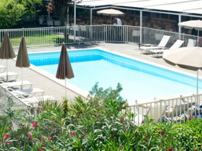 outdoor pool - hotel novotel beaumanoir les 3 sautets - aix en provence, france