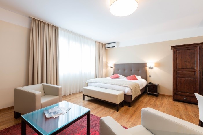 deluxe room - hotel rotonde - aix en provence, france