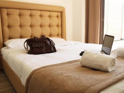 bedroom - hotel adonis aix-en-provence - aix en provence, france