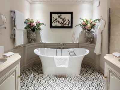 bathroom - hotel villa saint ange - aix en provence, france