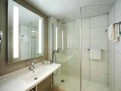 bathroom - hotel mercure angers centre - angers, france