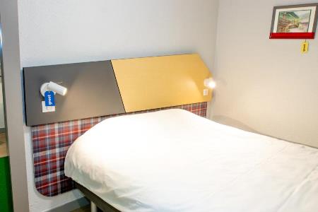 bedroom - hotel greet hotel annecy cran gevrier - annecy, france