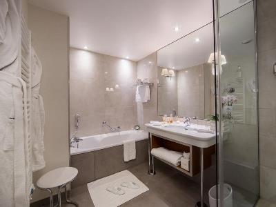 bathroom - hotel l'imperial palace - annecy, france