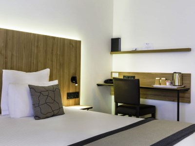 bedroom - hotel best western international - annecy, france