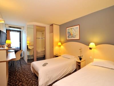 bedroom 2 - hotel kyriad annecy sud cran gevrier - annecy, france
