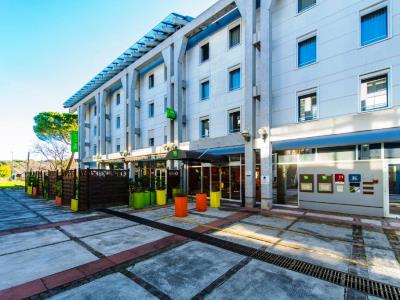 exterior view - hotel ibis styles antibes - antibes, france