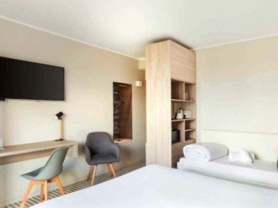 bedroom - hotel best western plus antibes riviera - antibes, france