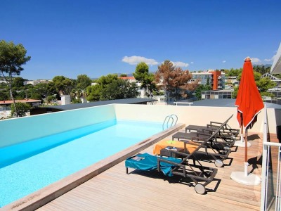 outdoor pool - hotel appart'hotel odalys olympe - antibes, france