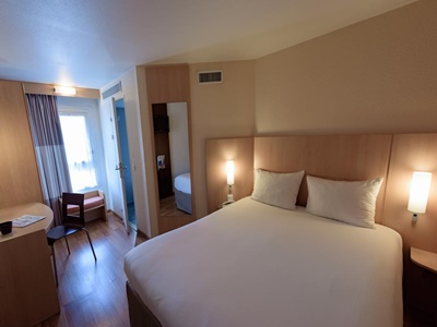 bedroom 2 - hotel ibis avignon centre pont de l'europe - avignon, france