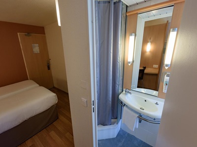 bedroom 4 - hotel ibis avignon centre pont de l'europe - avignon, france