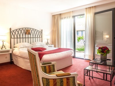 bedroom 1 - hotel avignon grand - avignon, france
