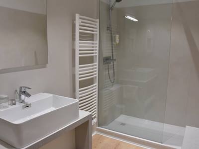 bathroom - hotel bristol - avignon, france