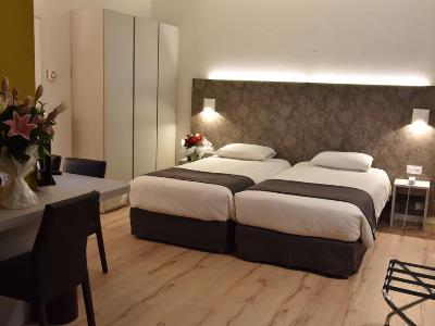 bedroom 3 - hotel bristol - avignon, france