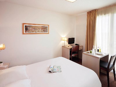 bedroom - hotel aparthotel adagio access avignon - avignon, france