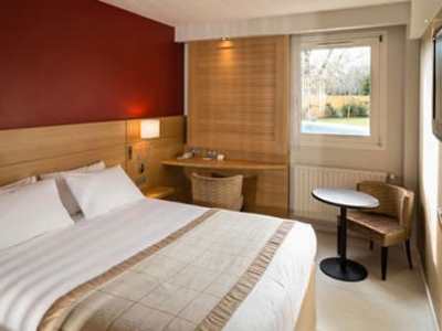 bedroom 3 - hotel best western plus le lavarin - avignon, france