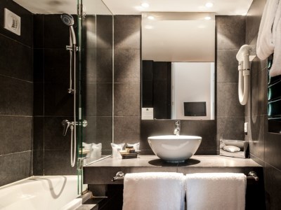 bathroom - hotel cloitre st louis - avignon, france