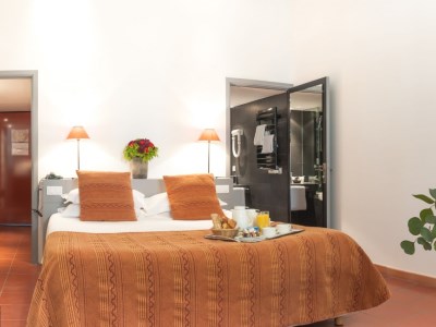 bedroom 1 - hotel cloitre st louis - avignon, france