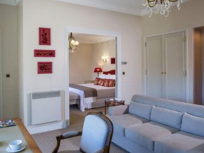 bedroom 3 - hotel d'europe - avignon, france