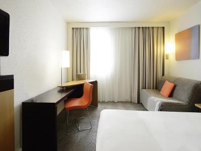 bedroom - hotel novotel bayeux - bayeux, france