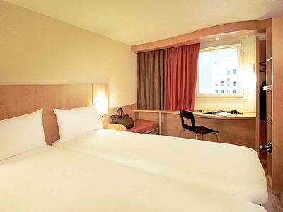 bedroom 1 - hotel ibis bayonne centre - bayonne, france