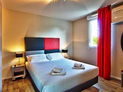 bedroom - hotel adonis bayonne - bayonne, france