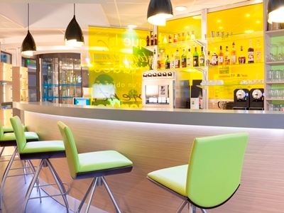 bar - hotel ibis styles beaune centre - beaune, france
