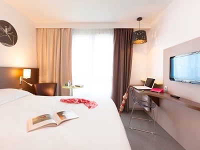 standard bedroom 2 - hotel ibis styles beaune centre - beaune, france